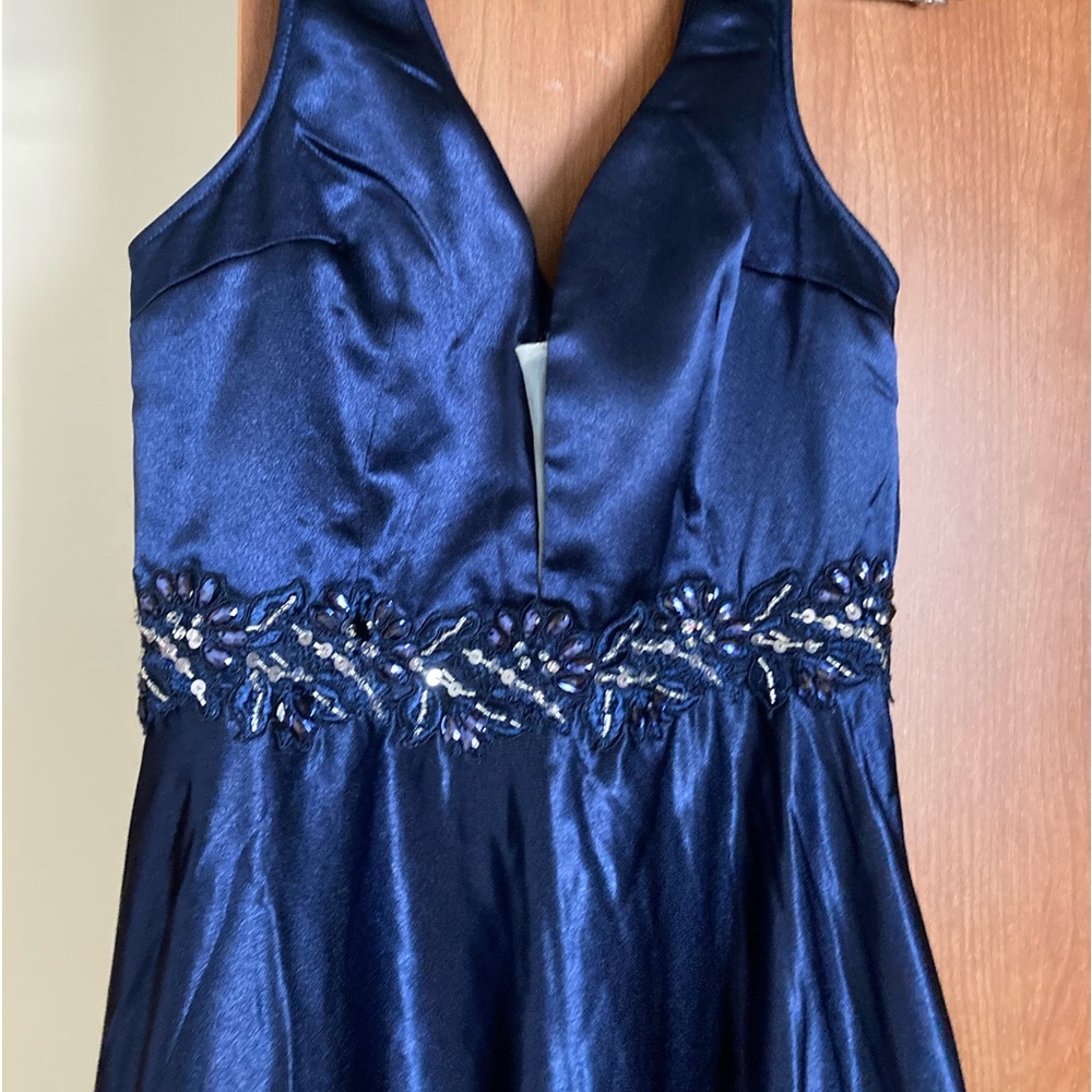 Navy blue prom dress. Size M. Bought from promgirl.